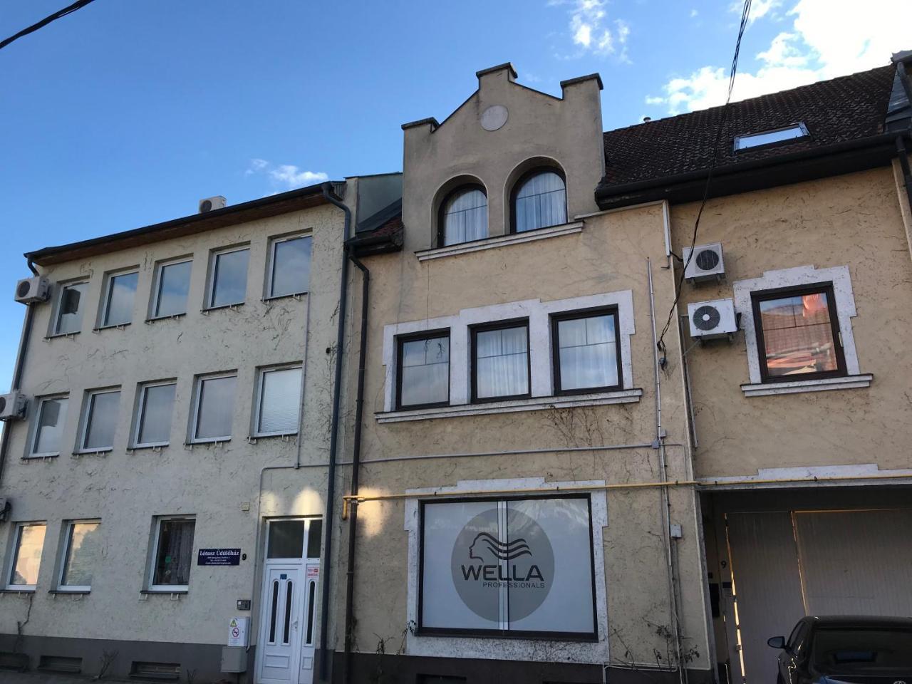 Lotusz Apartments In Nyíregyháza Dış mekan fotoğraf