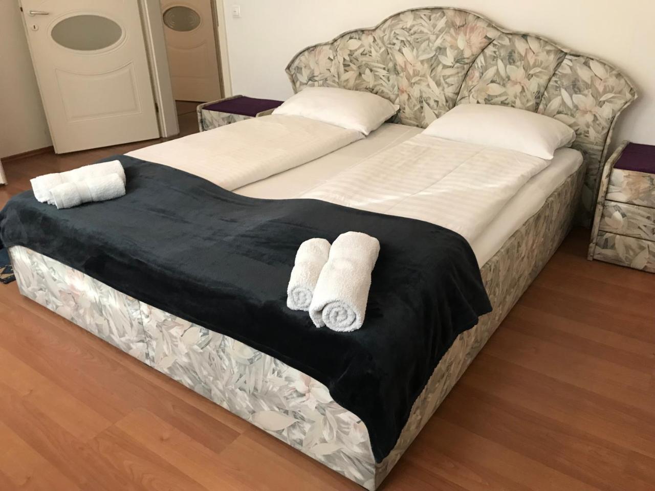 Lotusz Apartments In Nyíregyháza Dış mekan fotoğraf